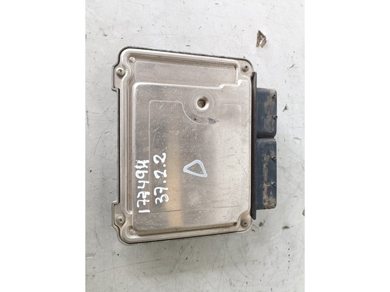 Recambio de centralita motor uce para saab 9-3 familiar z19dth referencia OEM IAM 0281011970  