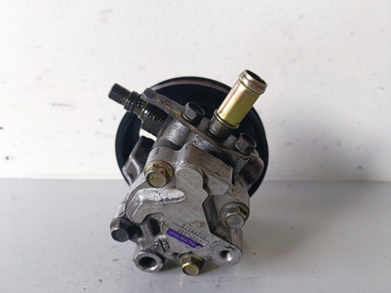 Recambio de bomba direccion para mitsubishi l200 (k70) 4d56 referencia OEM IAM 8114A208  