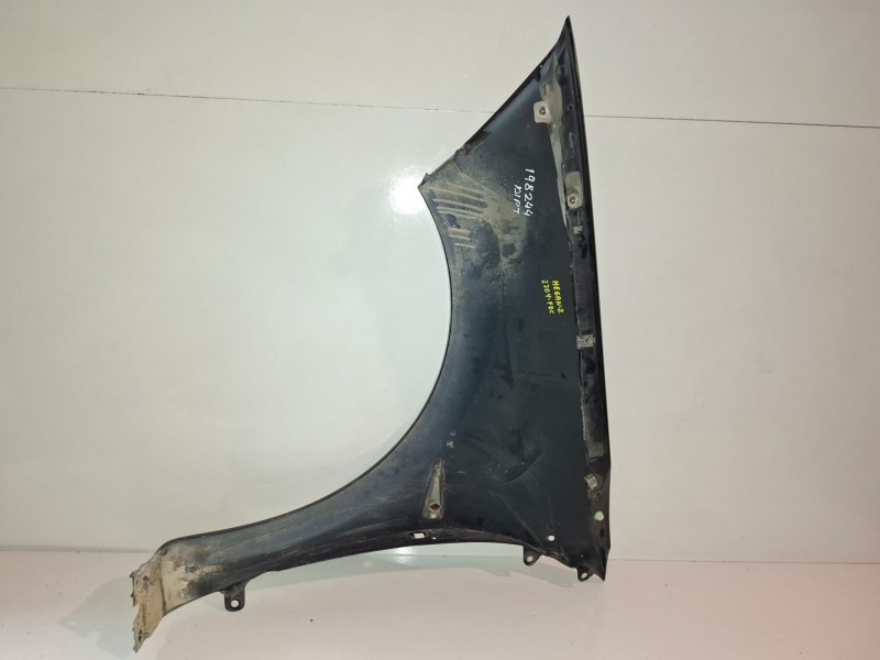 Recambio de aleta delantera derecha para renault megane ii grandtour f9q818 referencia OEM IAM   
