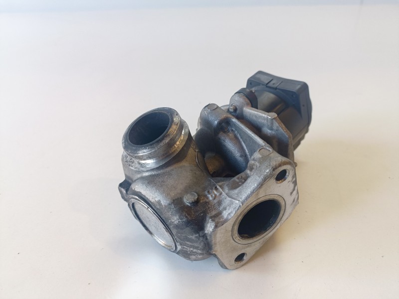 Recambio de valvula egr para ford fiesta (cbk) hhja referencia OEM IAM   