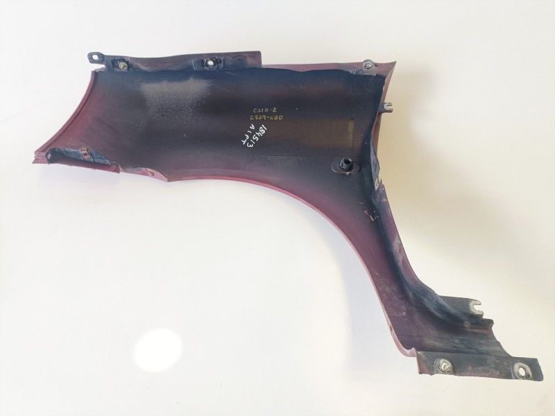 Recambio de aleta delantera derecha para renault clio ii fase ii (b/cb0) k9k704 referencia OEM IAM   