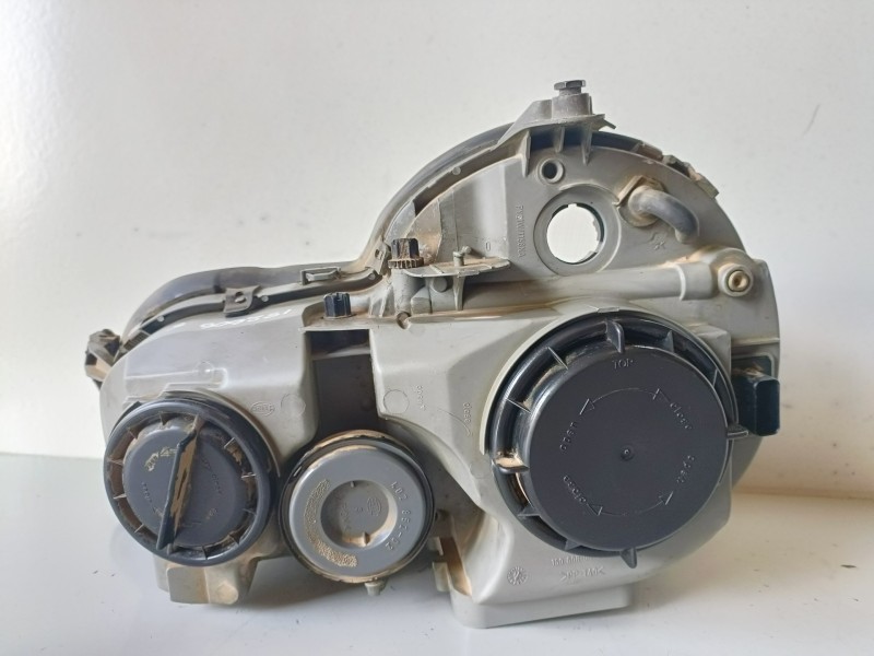 Recambio de faro derecho para mercedes-benz clase e (bm 210) familiar 612961 referencia OEM IAM   