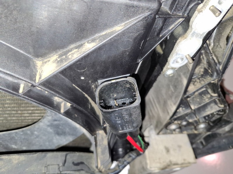 Recambio de electroventilador para bmw serie x3 (e83) 204d4 referencia OEM IAM 67326925702  