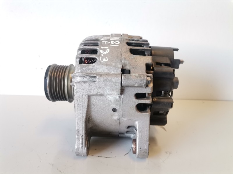 Recambio de alternador para dacia duster i k9k856 referencia OEM IAM 231005770R  