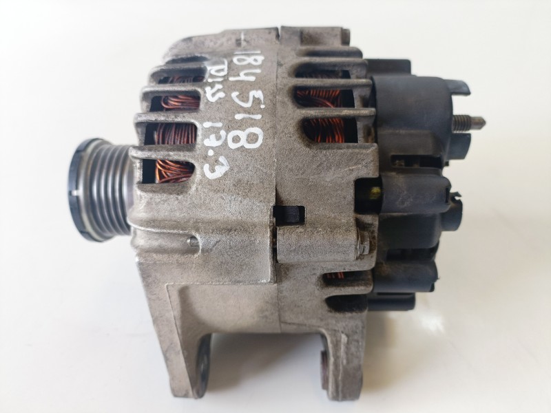 Recambio de alternador para nissan interstar (x70) g9u720 referencia OEM IAM   