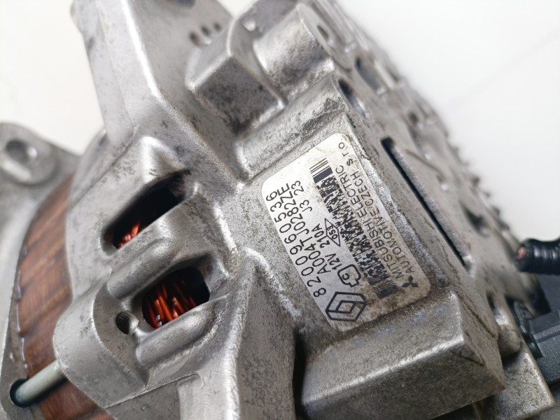 Recambio de alternador para renault laguna iii berlina m9r857 referencia OEM IAM 8200960536  