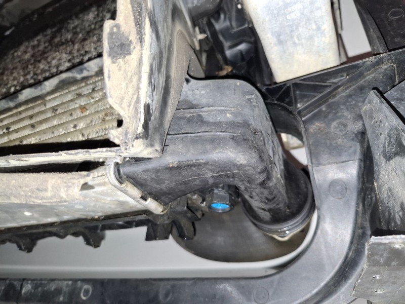 Recambio de intercooler para bmw serie x3 (e83) 204d4 referencia OEM IAM   