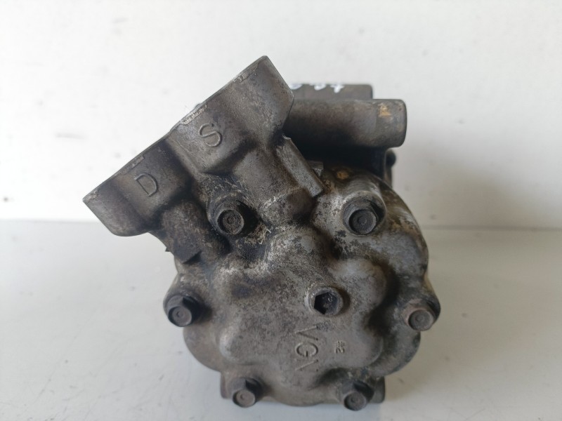 Recambio de compresor aire acondicionado para renault clio iii k4m800 referencia OEM IAM 8200600122  