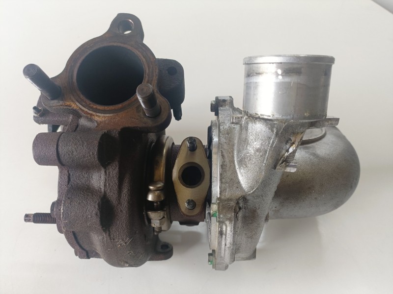 Recambio de turbocompresor para toyota auris (e15) 1adftv referencia OEM IAM 172010R040  