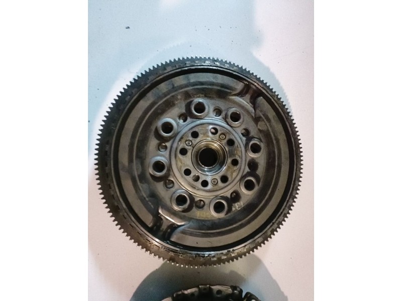 Recambio de volante motor para ssangyong kyron d20dt referencia OEM IAM   