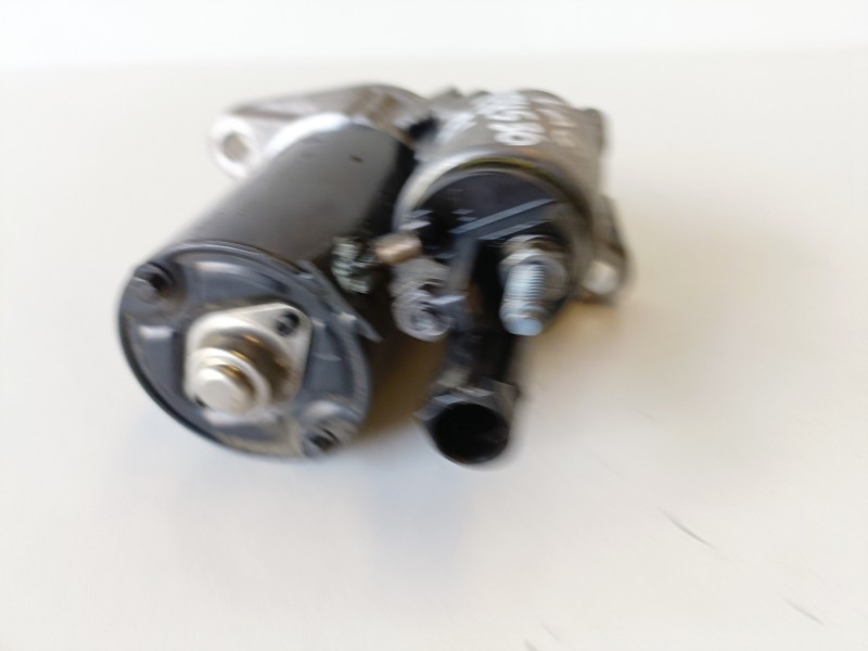 Recambio de motor arranque para volkswagen polo iv (9n1) bky referencia OEM IAM 0001120406  