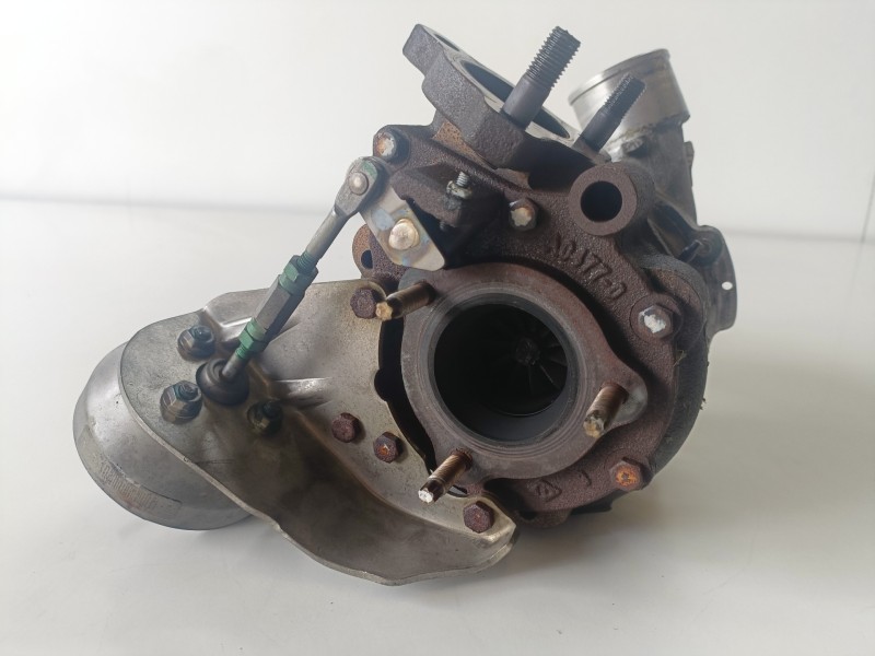 Recambio de turbocompresor para toyota auris (e15) 1adftv referencia OEM IAM 172010R040  
