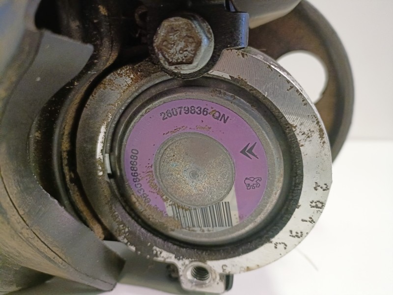 Recambio de bomba direccion para peugeot 206 kfw referencia OEM IAM 26079836QN  
