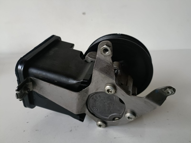 Recambio de bomba direccion para bmw serie 5 berlina (e60) 256d2 referencia OEM IAM 7693974101  