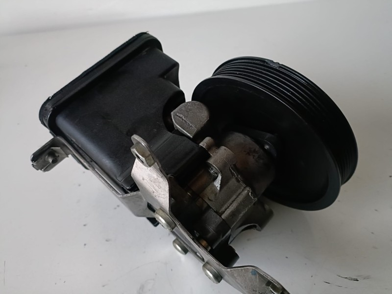 Recambio de bomba direccion para bmw serie 5 berlina (e60) 256d2 referencia OEM IAM 7693974101  