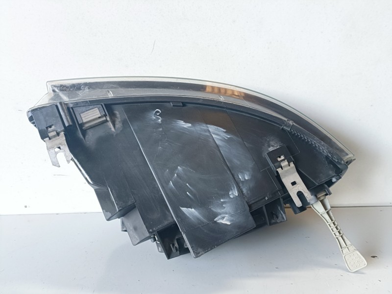 Recambio de faro izquierdo para seat alhambra (7v9) atm referencia OEM IAM 0301182211  
