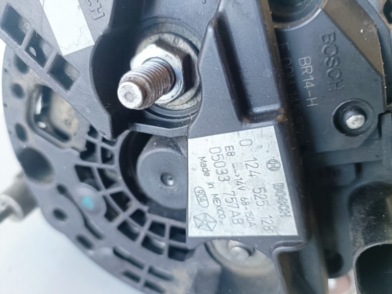Recambio de alternador para chrysler sebring berlina byl referencia OEM IAM 0124525128/05033757AB  