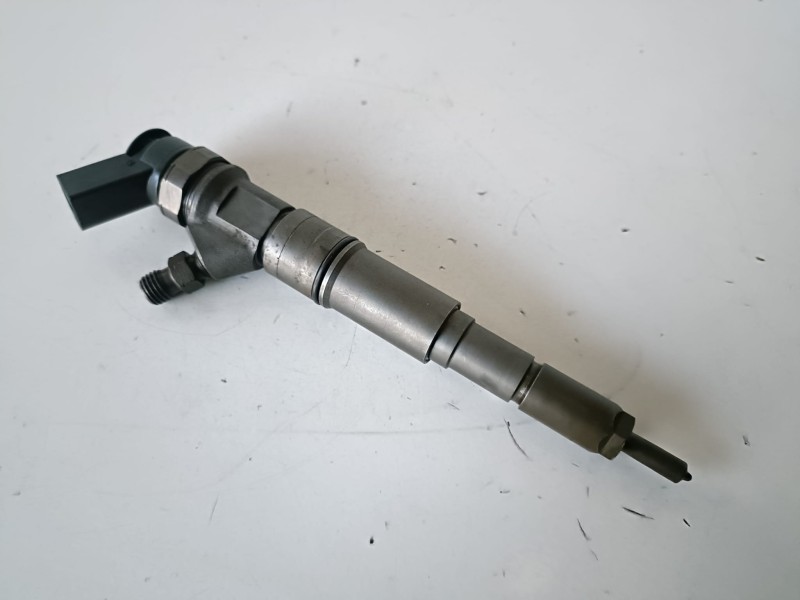 Recambio de inyector para bmw serie 5 berlina (e60) 256d2 referencia OEM IAM 0445110212  
