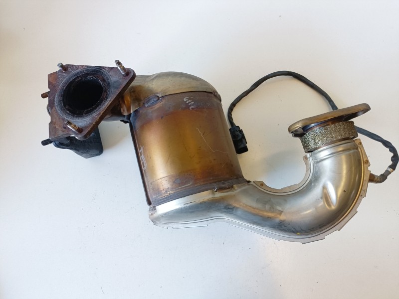 Recambio de catalizador para renault latitude m9r824 referencia OEM IAM 8200961540  