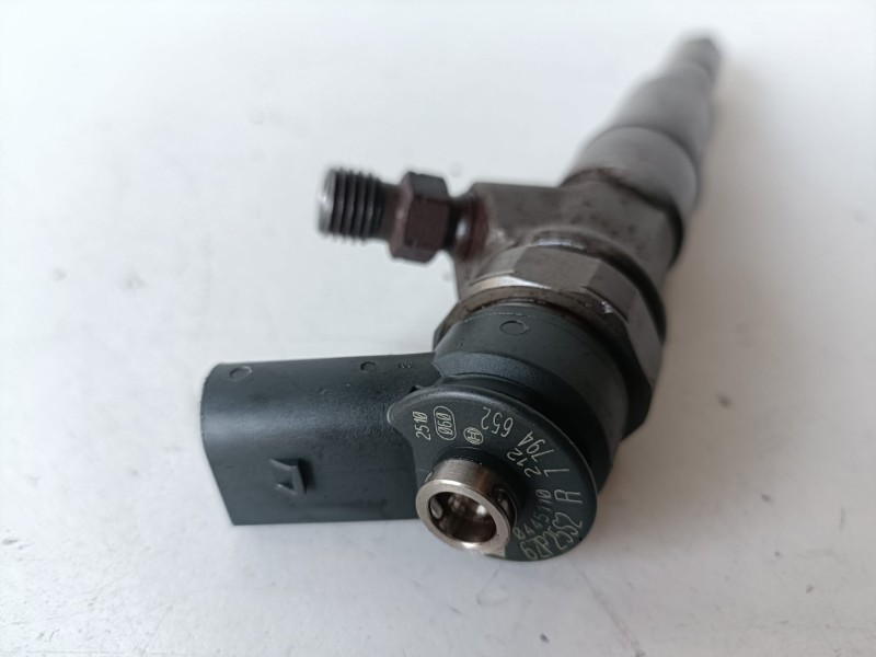 Recambio de inyector para bmw serie 5 berlina (e60) 256d2 referencia OEM IAM 0445110212  