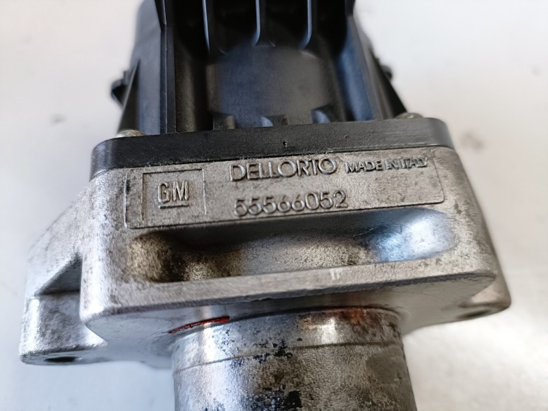 Recambio de valvula egr para opel insignia berlina a20dth referencia OEM IAM 55566052  