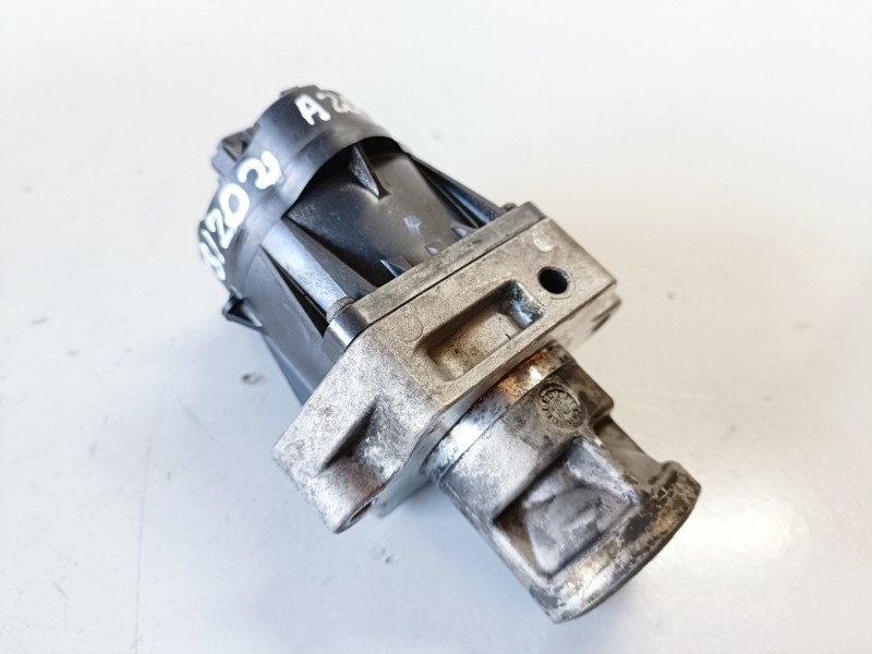 Recambio de valvula egr para opel insignia berlina a20dth referencia OEM IAM 55566052  