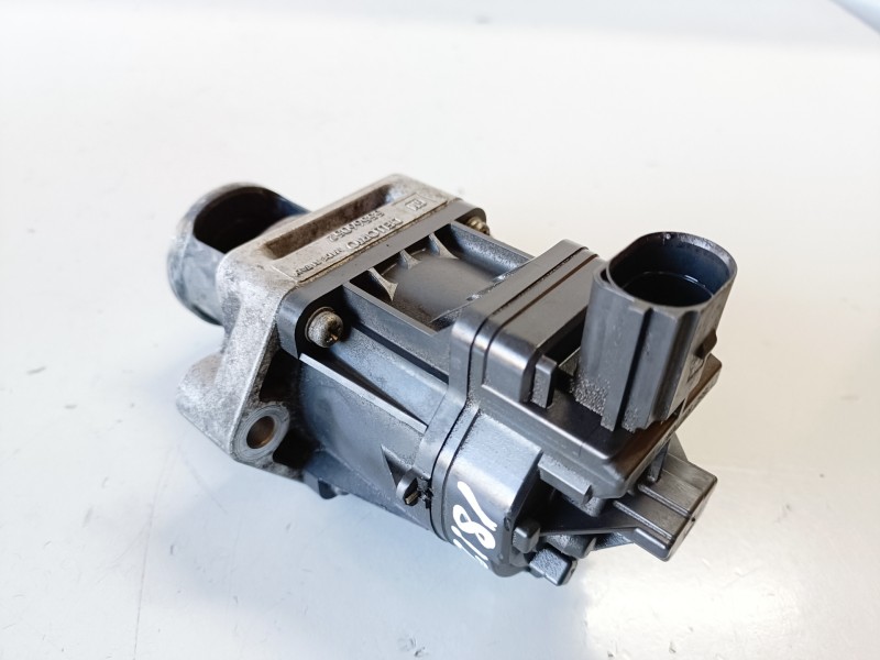Recambio de valvula egr para opel insignia berlina a20dth referencia OEM IAM 55566052  