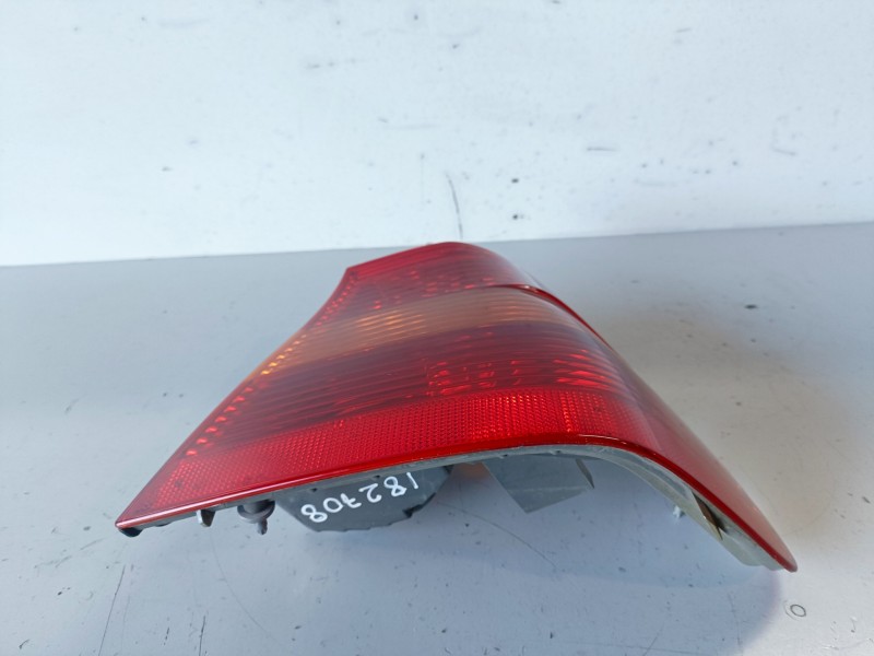 Recambio de piloto trasero derecho para bmw serie 3 berlina (e46) 256s5 referencia OEM IAM 6907934  