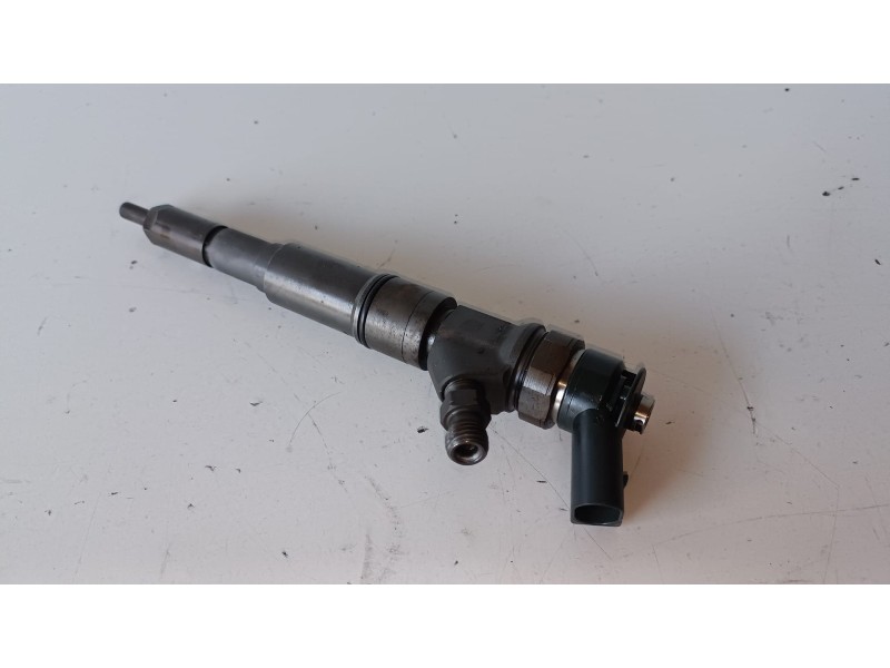 Recambio de inyector para bmw serie 5 berlina (e60) 256d2 referencia OEM IAM 0445110212  