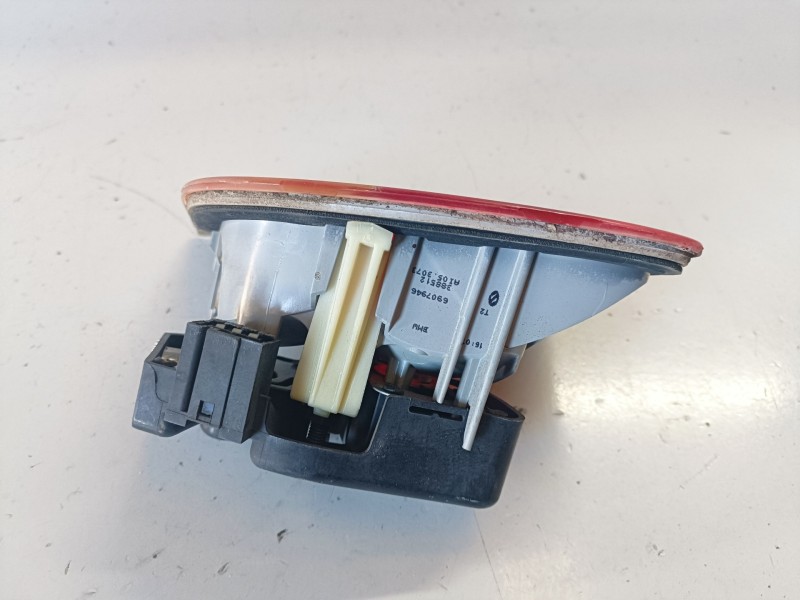 Recambio de piloto trasero derecho para bmw serie 3 berlina (e46) 256s5 referencia OEM IAM 6907946  