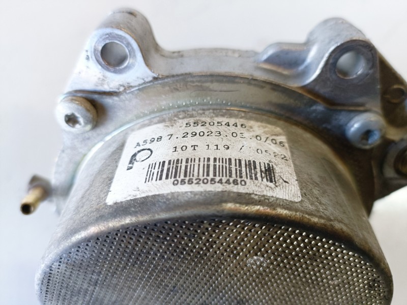 Recambio de depresor freno / bomba vacio para opel insignia berlina a20dth referencia OEM IAM 55205446  