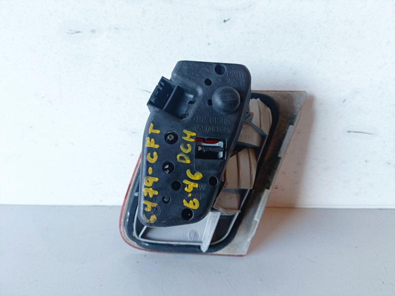 Recambio de piloto trasero izquierdo para bmw serie 3 berlina (e46) 256s5 referencia OEM IAM 6907945  
