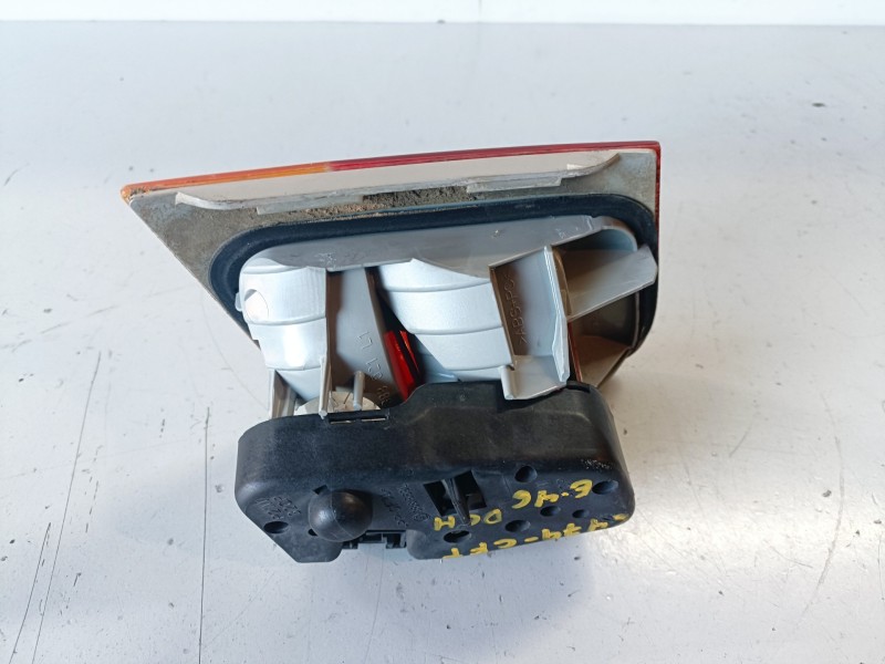 Recambio de piloto trasero izquierdo para bmw serie 3 berlina (e46) 256s5 referencia OEM IAM 6907945  