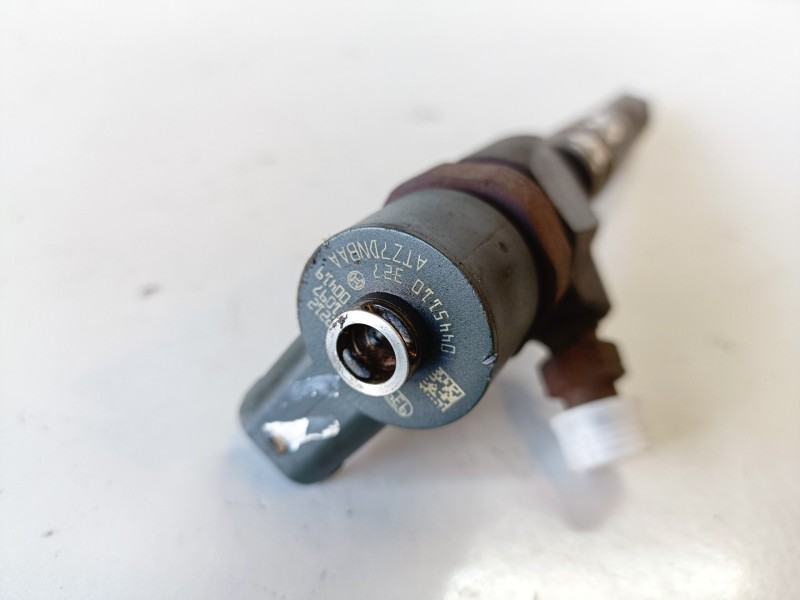 Recambio de inyector para opel insignia berlina a20dth referencia OEM IAM 0445110327  