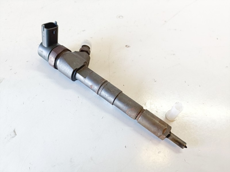 Recambio de inyector para opel insignia berlina a20dth referencia OEM IAM 0445110327  