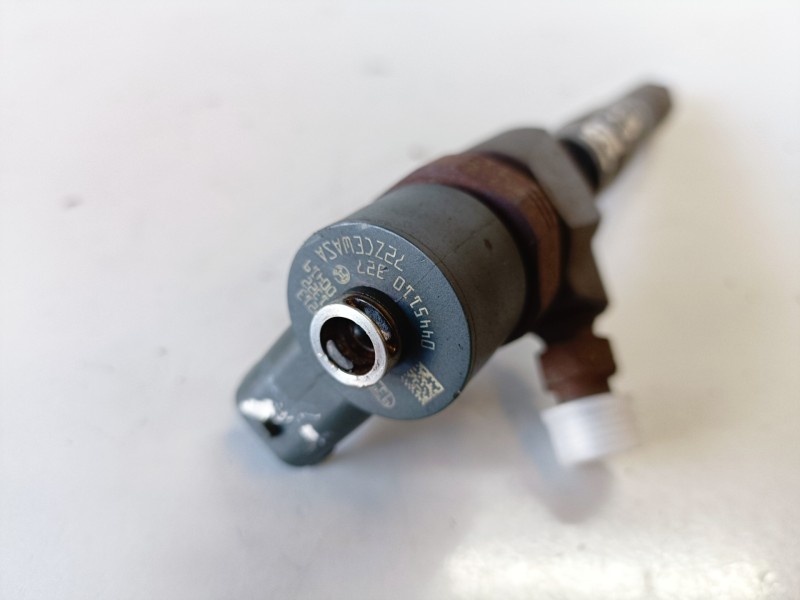 Recambio de inyector para opel insignia berlina a20dth referencia OEM IAM 0445110327  
