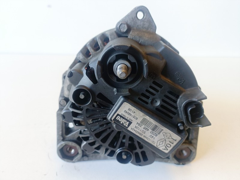 Recambio de alternador para renault megane ii berlina 5p f9q804 referencia OEM IAM 8200495294  