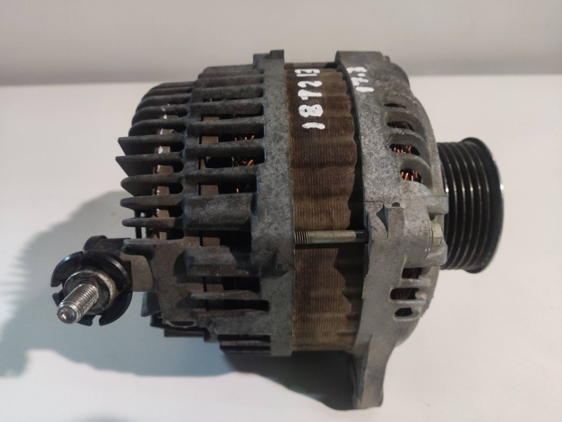 Recambio de alternador para nissan pathfinder (r51) yd25ddti referencia OEM IAM 23100EB31B/A3TJ0781AE  