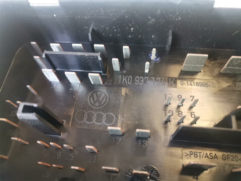 Recambio de caja reles / fusibles para volkswagen golf v (1k1)(10.2003) bgu referencia OEM IAM 1K0937124K  