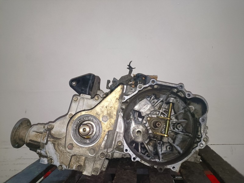 Recambio de caja cambios para hyundai santa fe (sm) g4js referencia OEM IAM Y021007992  