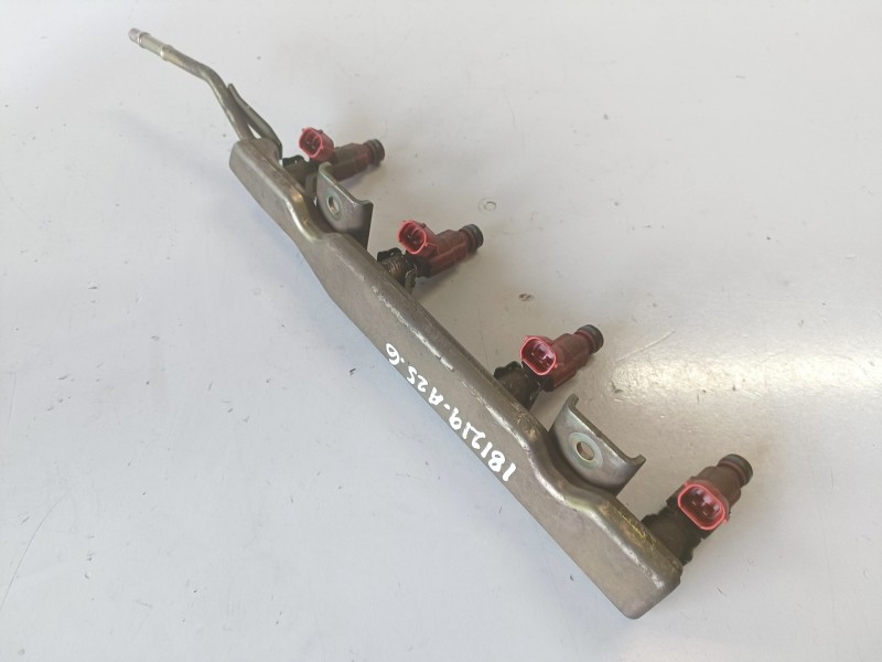Recambio de rampa inyectora para nissan primera berlina (p12) qg16 referencia OEM IAM   