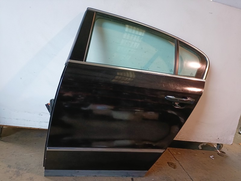 Recambio de puerta trasera izquierda para volkswagen passat berlina (3c2) bkp referencia OEM IAM   