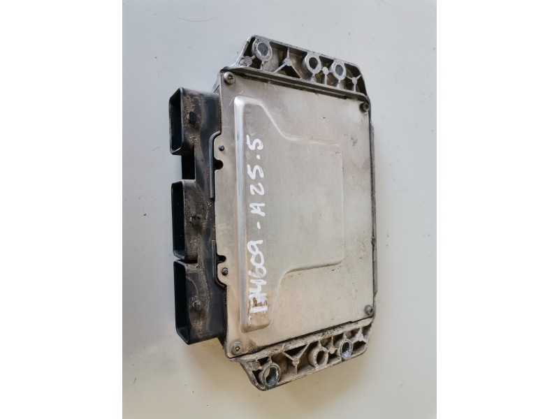 Recambio de centralita motor uce para renault modus i k4j770 referencia OEM IAM 8200376474  