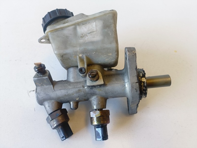 Recambio de bomba freno para volvo xc70 b5244t referencia OEM IAM 8646009  