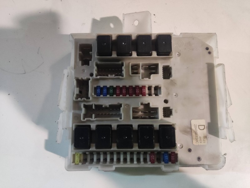 Recambio de caja reles / fusibles para nissan pathfinder (r51) yd25ddti referencia OEM IAM 284B6EB30C  