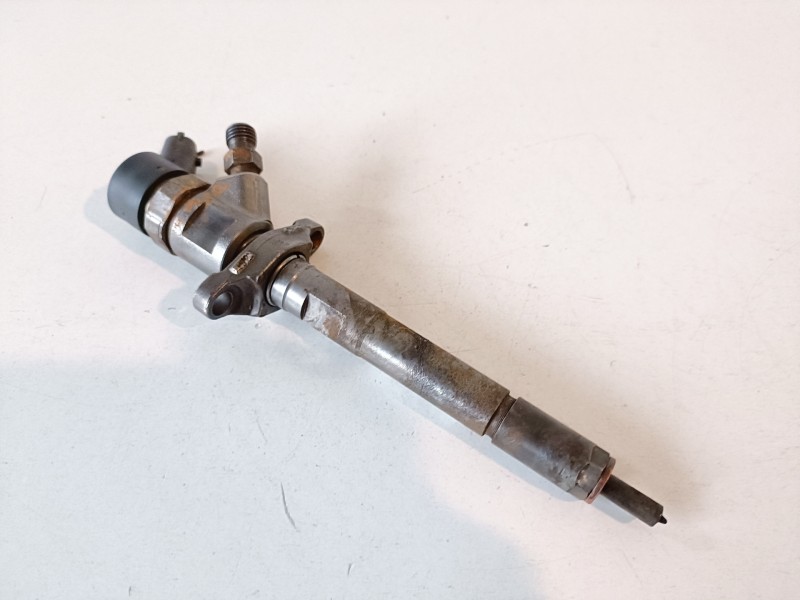 Recambio de inyector para citroen berlingo 9hw referencia OEM IAM 0445110239  