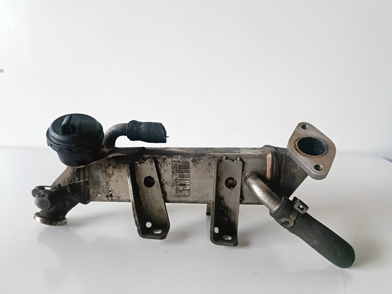 Recambio de enfriador egr para nissan primastar (x83) m9r630 referencia OEM IAM 8200719993D  