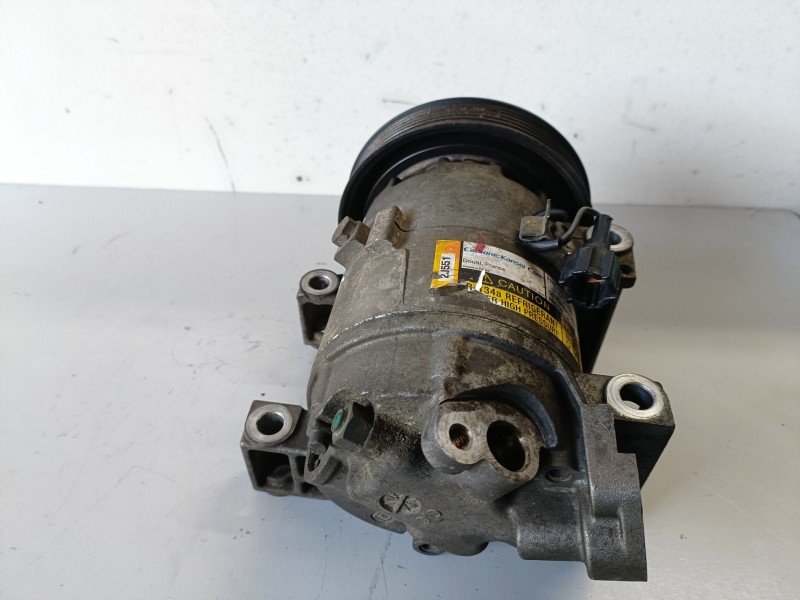Recambio de compresor aire acondicionado para nissan primera berlina (p12) qg16 referencia OEM IAM 926009F501  