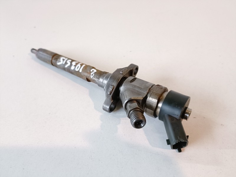 Recambio de inyector para citroen berlingo 9hw referencia OEM IAM 0445110239  