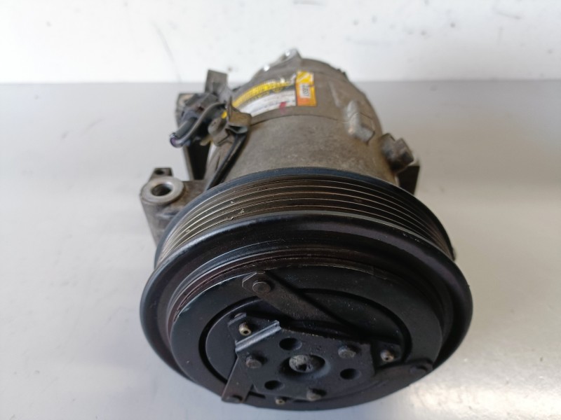 Recambio de compresor aire acondicionado para nissan primera berlina (p12) qg16 referencia OEM IAM 926009F501  